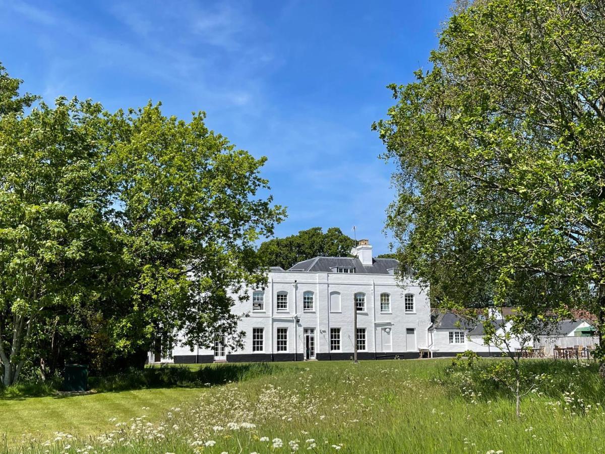 The Retreat New Forest, Hinton Христчёрч Экстерьер фото