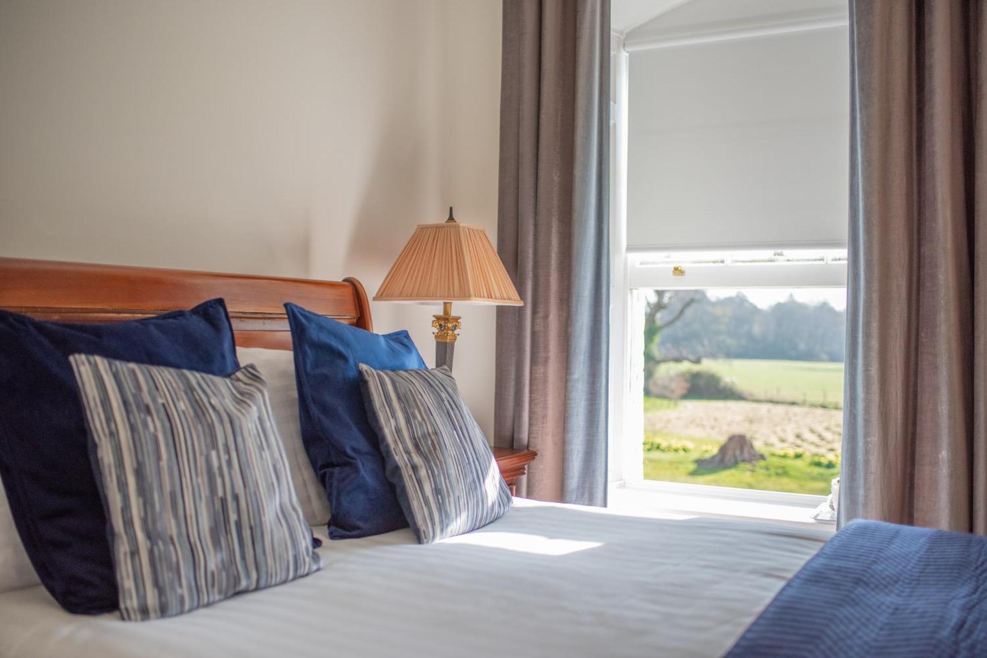 The Retreat New Forest, Hinton Христчёрч Экстерьер фото