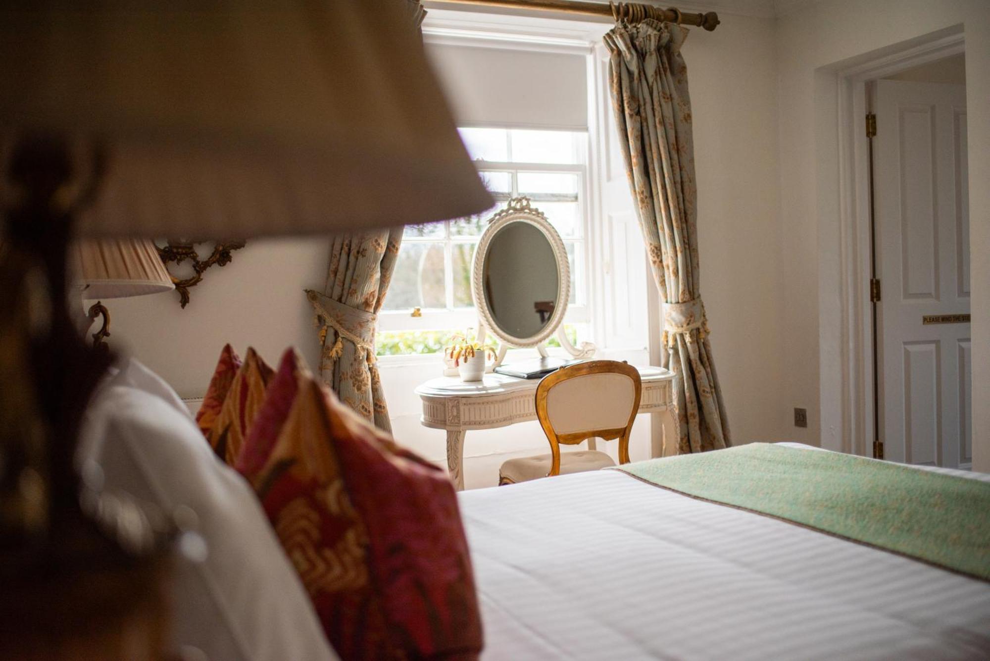 The Retreat New Forest, Hinton Христчёрч Экстерьер фото